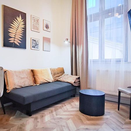 Lion Apartments - Platinium Krakau Buitenkant foto